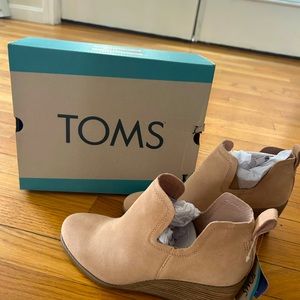 TOMS Kallie Brown Suede Wedge